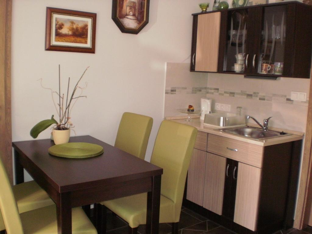 Molni Apartment บาลาตอนฟุซเฟอ ภายนอก รูปภาพ